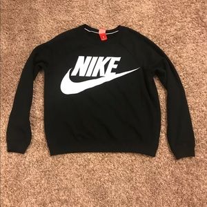 Nike crewneck sweatshirt